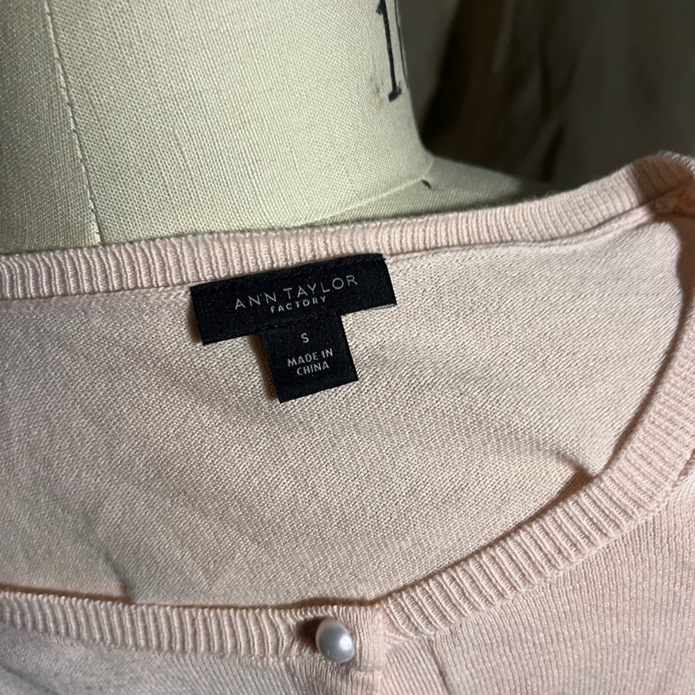 Ann Taylor Light Pink Button-Down Shirt - Picture 3 of 3